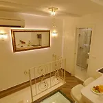 Madonna Della Strada A1 *