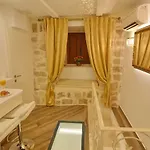 Madonna Della Strada A1 *