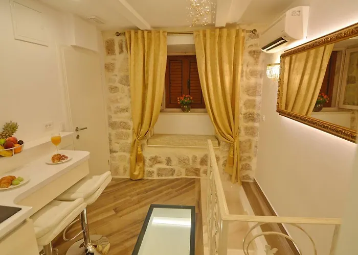 Madonna Della Strada A1 *